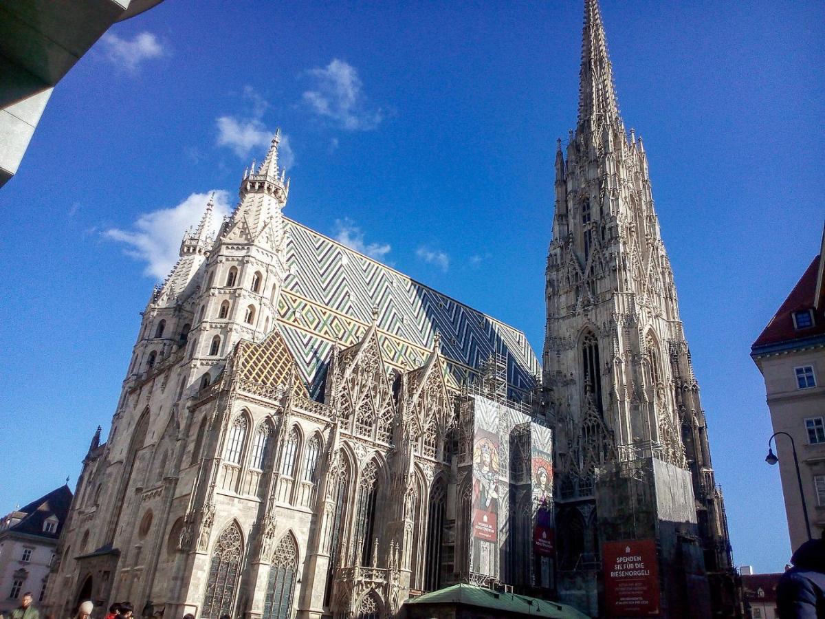 Eden In Stephansdom Vienna Exterior photo